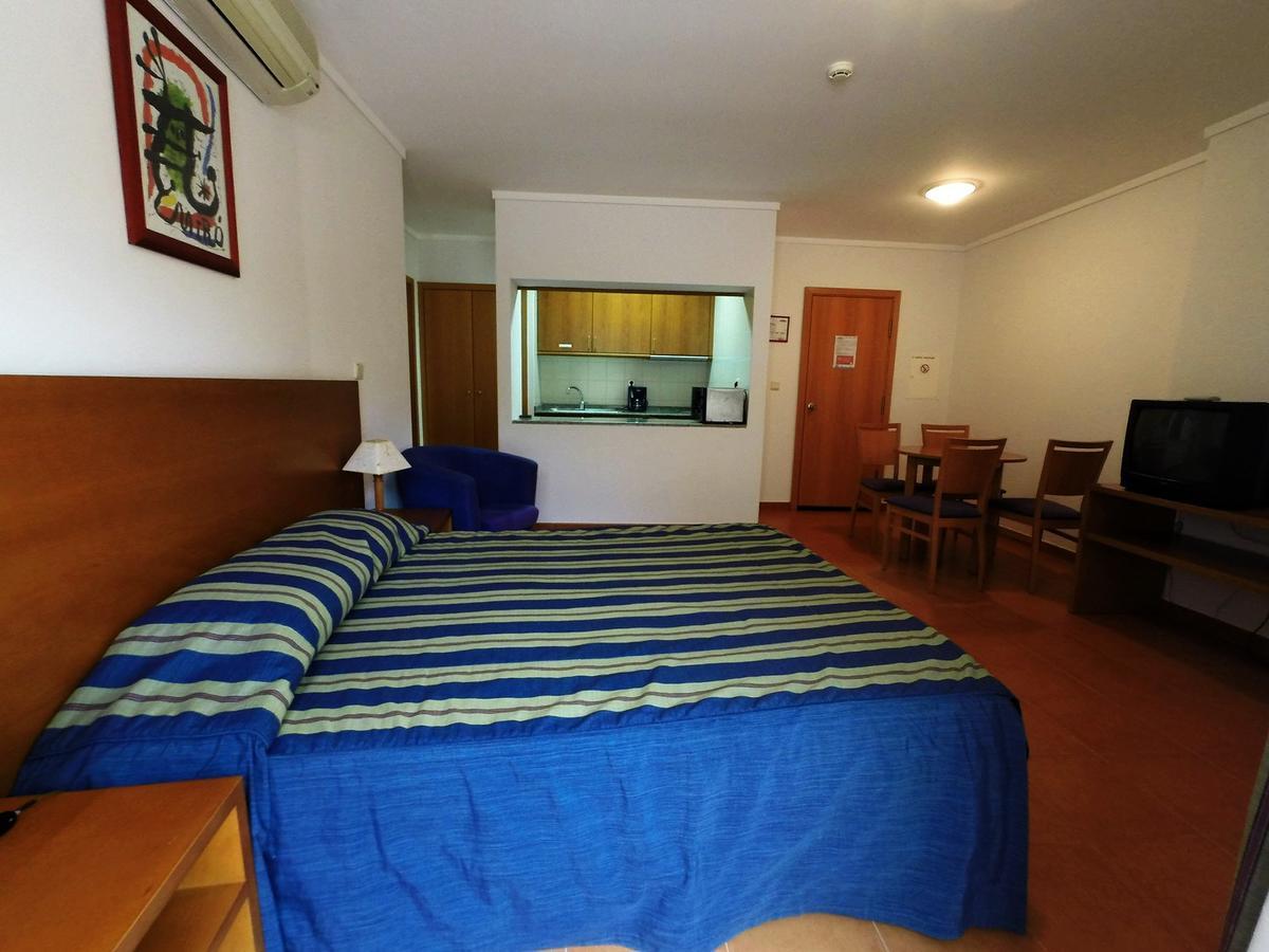 Apartamentos Turisticos Vila Praia 빌라프라이라데안코라 외부 사진