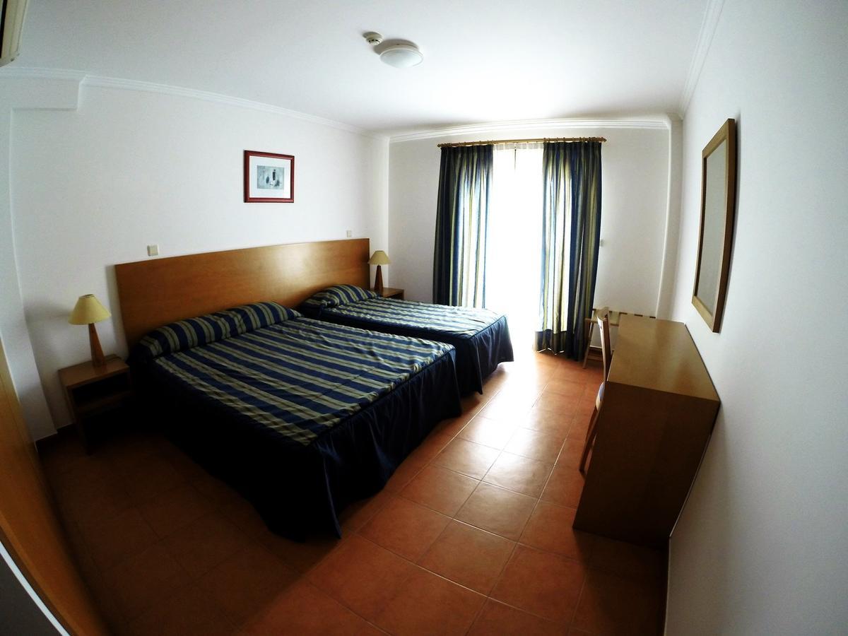 Apartamentos Turisticos Vila Praia 빌라프라이라데안코라 외부 사진